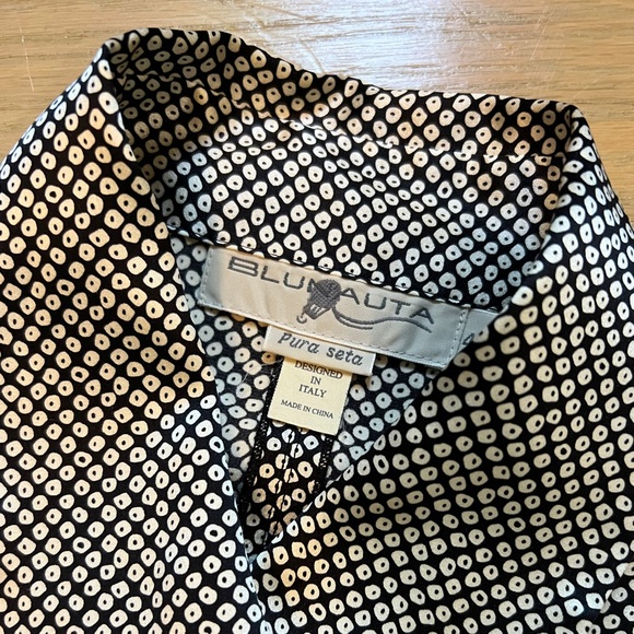 EUC Italian blunauta 3-piece silk set- skirt, tank, cuff linked button-up - Picture 12 of 13